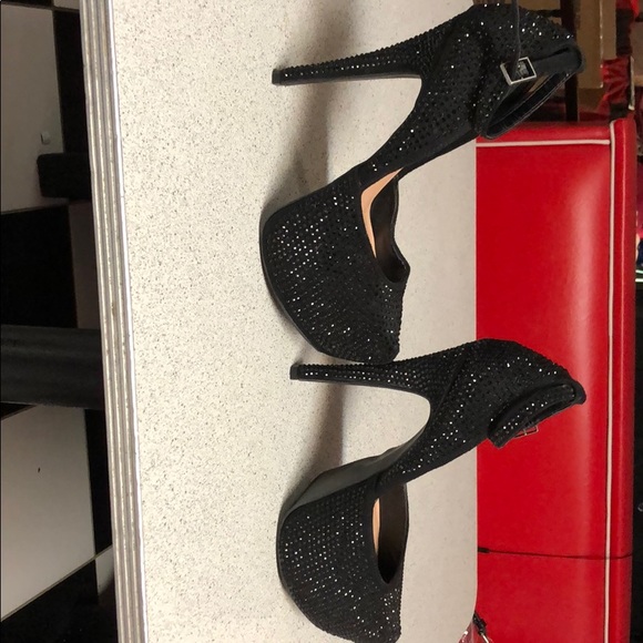 Black sequin platform heels - Picture 2 of 3